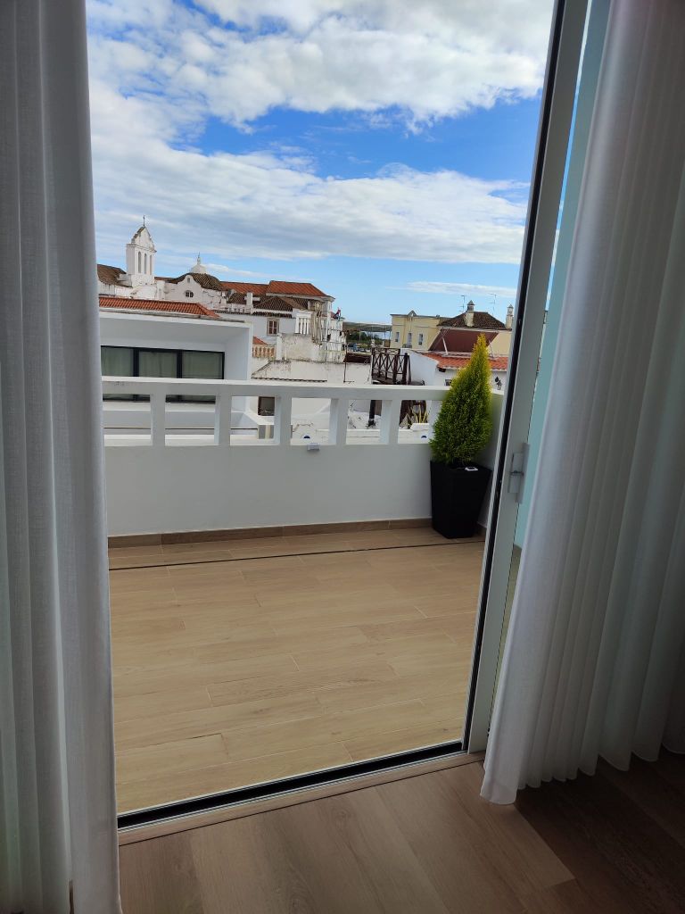 Ria Formosa — vista do terraço privativo sobre Faro